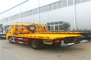 天全附近拖车救援搭电